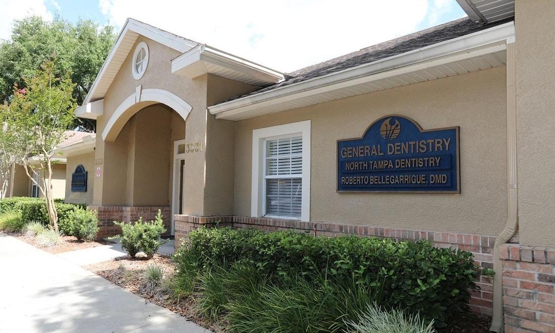 entrance to north tampa dentistry